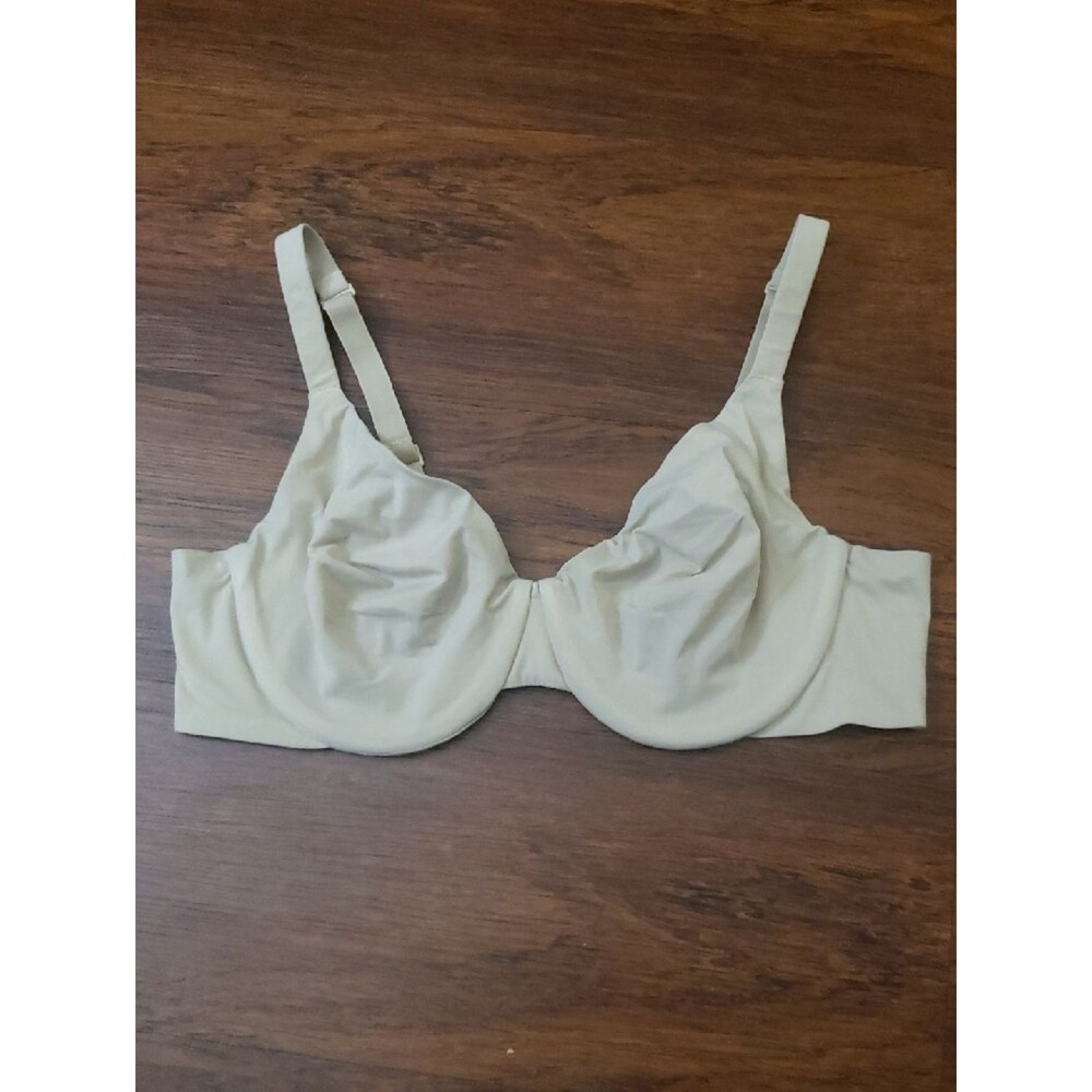Skims Smooth Support Bra in Light Beige Size 36B Feminine Trendy Casual